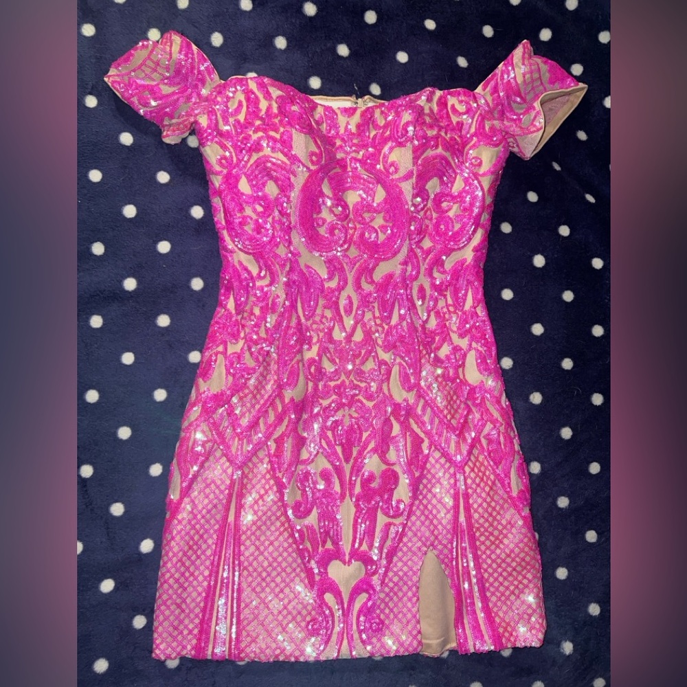 Ava Presley dress. Size 6 but fits like a 4
